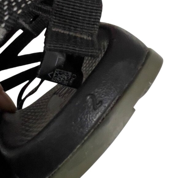 Chaco Kids Adjustable Strappy Athletic Sandals Black Size 2 - Picture 3 of 6